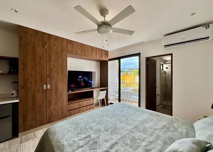 New Steps Away From 5th Avenue! Apartamento