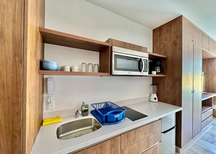 New Steps Away From 5th Avenue! Apartamento