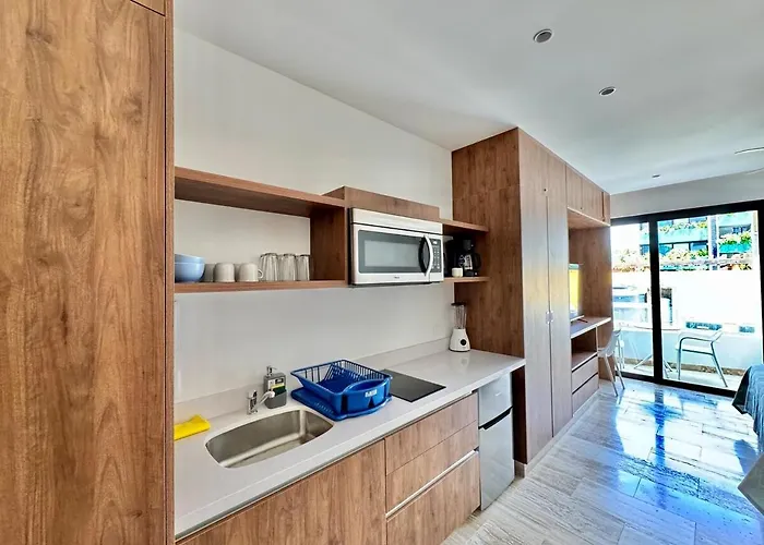Apartamento New Steps Away From 5th Avenue!