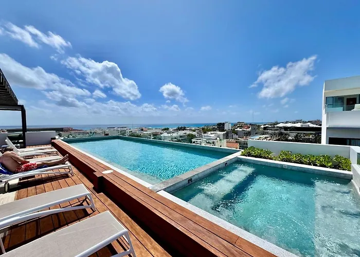 New Steps Away From 5th Avenue! Apartamento Playa del Carmen